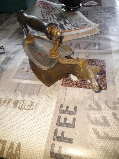 Beautiful Rare Antique Gas Clothes Iron, postage available on all my items or collection