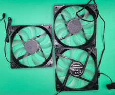 Sharkoon 120mm Light Up Fan Bundle