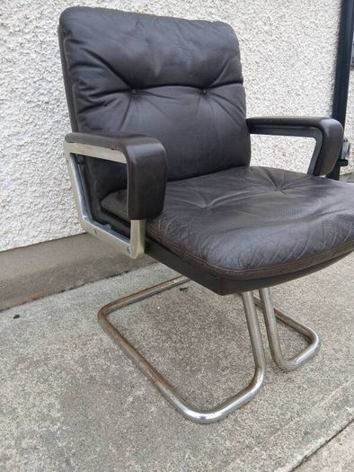 Scandanavian Cantaliver Office Chair