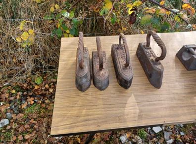 4 Antique clothes irons