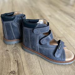 orthopedic shoes