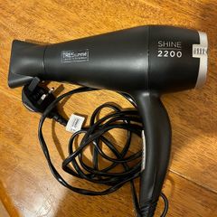 Tresemme hair dryer 2200w