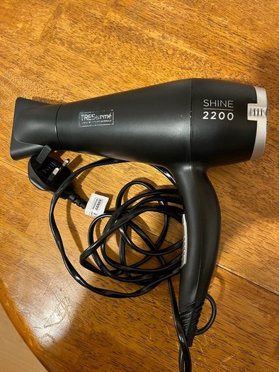 Tresemme hair dryer 2200w
