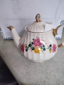 Antique Sadler Teapot Pink & Yellow Roses Made in England