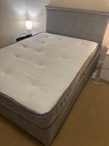 Double bed mattress and base