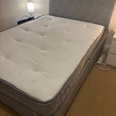 Double bed mattress and base