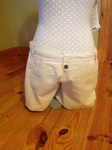 Size 8 Cream Linen Blend Shorts