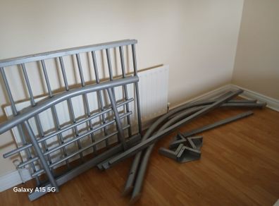 Single bed frame