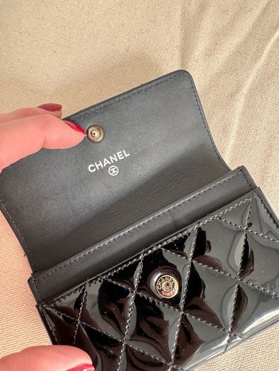 Chanel wallet /wallet on chain