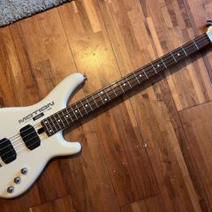 1988 Yamaha Motion B medium scale Bass