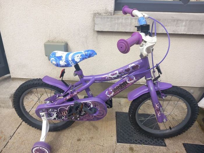 Kids sweet bike size 16 inch wheels