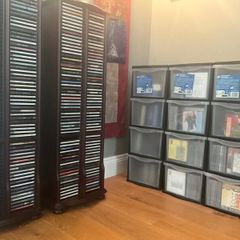 550 cds for sale with covers, booklets etc.