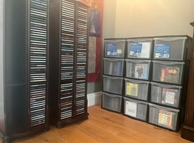 550 cds for sale with covers, booklets etc.