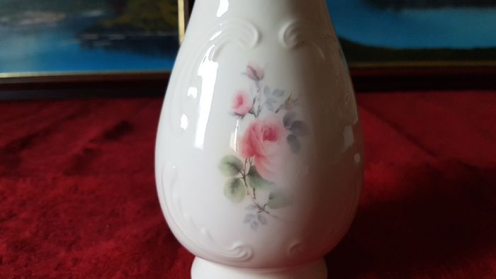 8 Inches Tall Donegal Parian China Rose Vase Made In Ireland