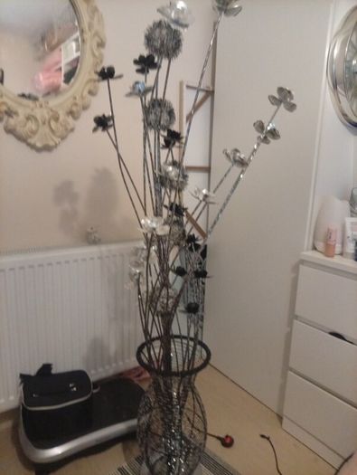 Floor lamp