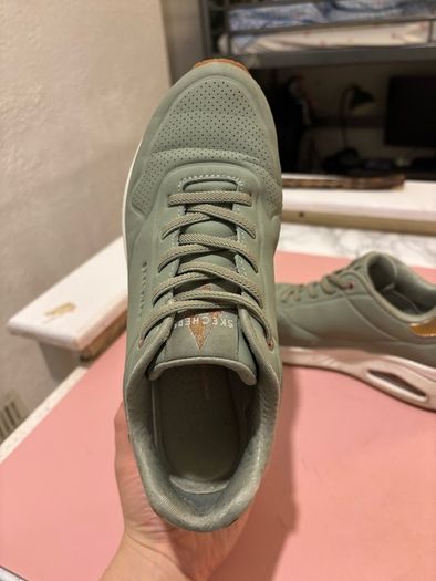 Skechers size 37 (uk 4 | us 7)