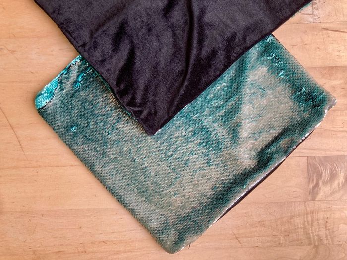 Pair of decorative cushion cover
