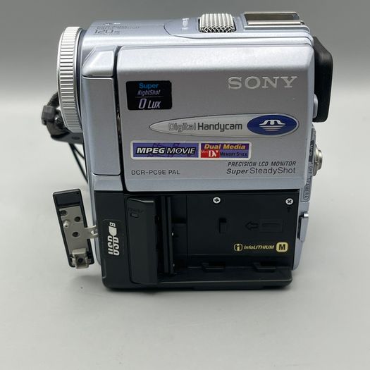 Sony DCR-PC9E Digital Handycam Camcorder - FAULTY