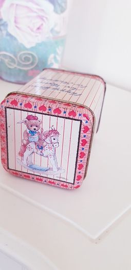 Old Kids Mini Tin