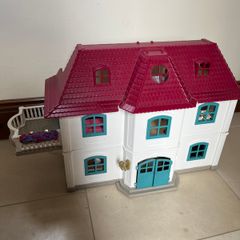 Schleich lakeside house