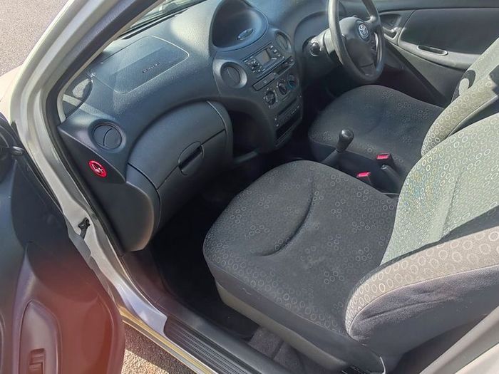 2006 Toyota Yaris