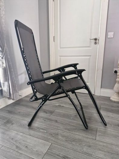 Reclining garden chair