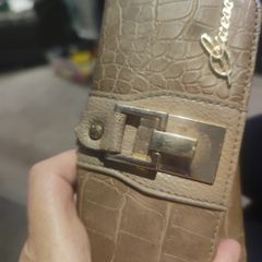 guess purse