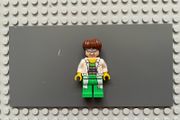 lego super heroes sh0110 Dr. Octopus minifigure(Otto Octavius) / Doc Ock - White Lab Coat over Bright Green Outfit