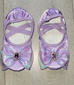 Girls shoes