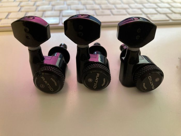 Graph Tech Ratio Locking Tuners for 7 String Guitars (3L+4R) Black - PRL-8621-B7