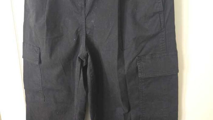 Women's Khaki Cargo Trousers - Excellent Condition