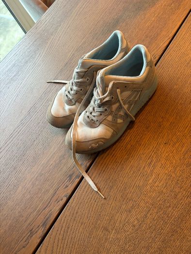 Asics size 40.5 , 9