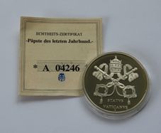 Pope Benedict 2005 Cologne Cathedral with certificate