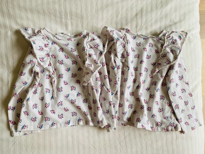 Twin floral top with ruffle detail