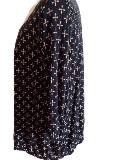Next Ladies Navy blue and cream top size 22 includes post