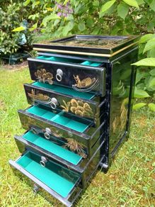 oriental jewellery box
