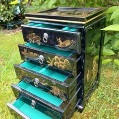 oriental jewellery box