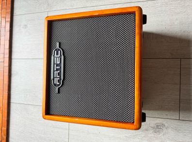 Artec Cubix GR2 guitar amplifier like new