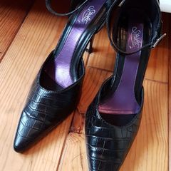 Size 4.5 Black High Heels