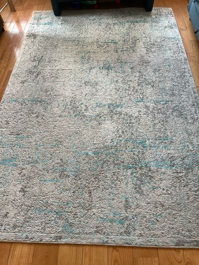 Large Rug Read Ad