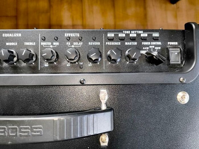 Boss Katana 100 mk2 & GA-FC Footswitch