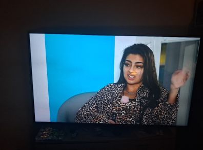 For sale: 18-month-old QNID TV. Looks like it came straight from the store. Perfect condition. Free delivery within a reasonable distance.