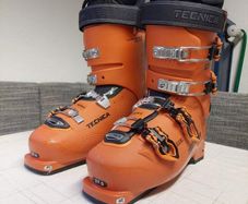 Cochise Team Hybrid ski boots size 27.5
