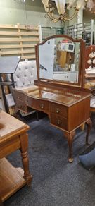 Dressing table