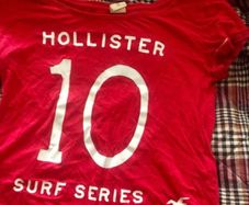 Hollister T-shirt