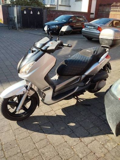 Yamaha xmax 250