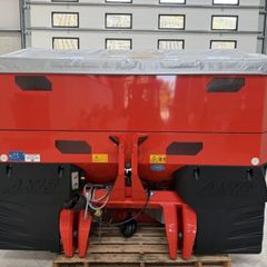 Kuhn Axis 30.2 Fertiliser Spreader