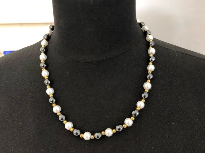 pearl necklace