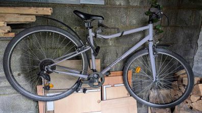 Riverside bicycle with accessories