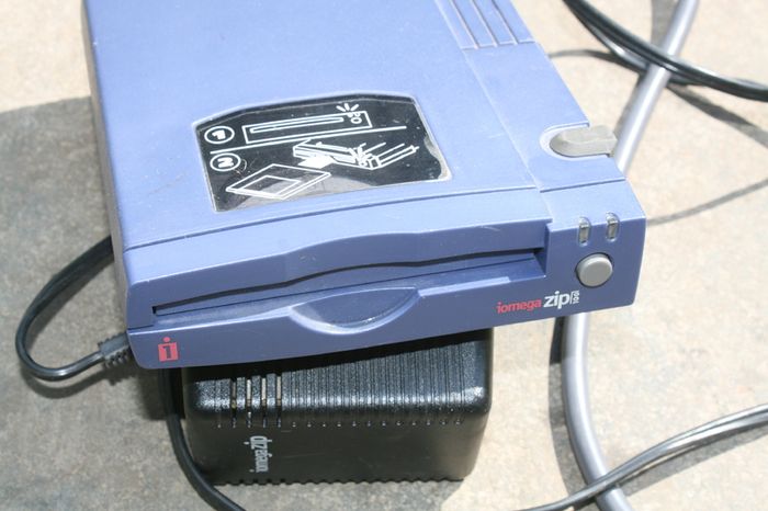 Iomega Zip 100 External Disk Drive
